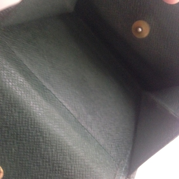 Louis Vuitton Green Taiga Leather Mens Wallet - Picture 8 of 10